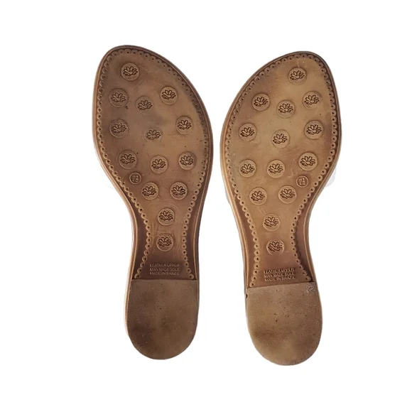 LAST CHANCE OFFER** Ipanema White Leather Floral Sandals - Picture 5 of 10